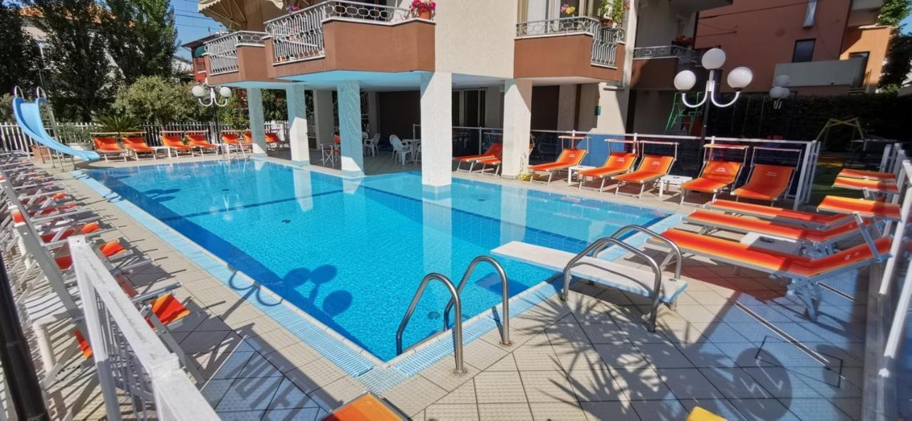 Hotel Cosmos Rimini Eksteriør billede