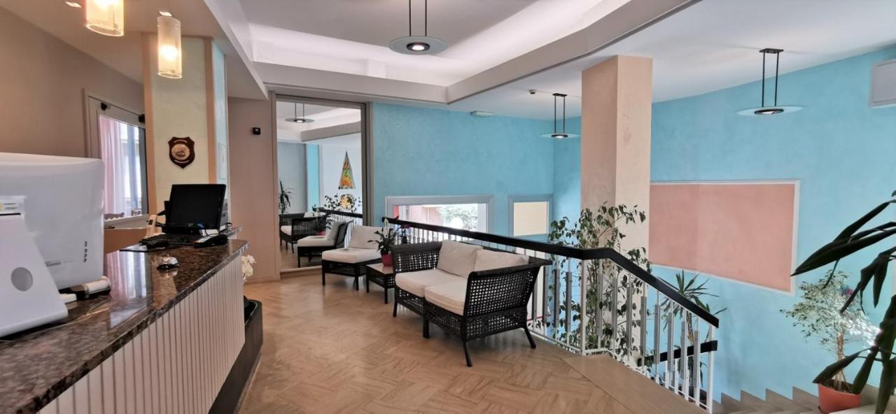 Hotel Cosmos Rimini Eksteriør billede