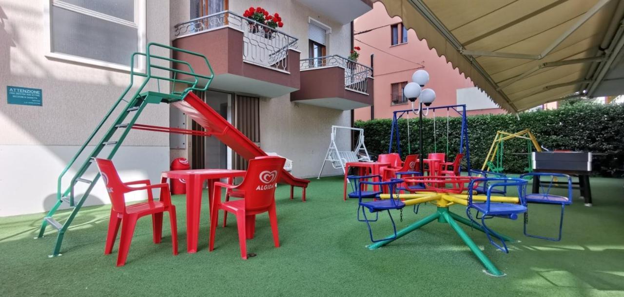 Hotel Cosmos Rimini Eksteriør billede